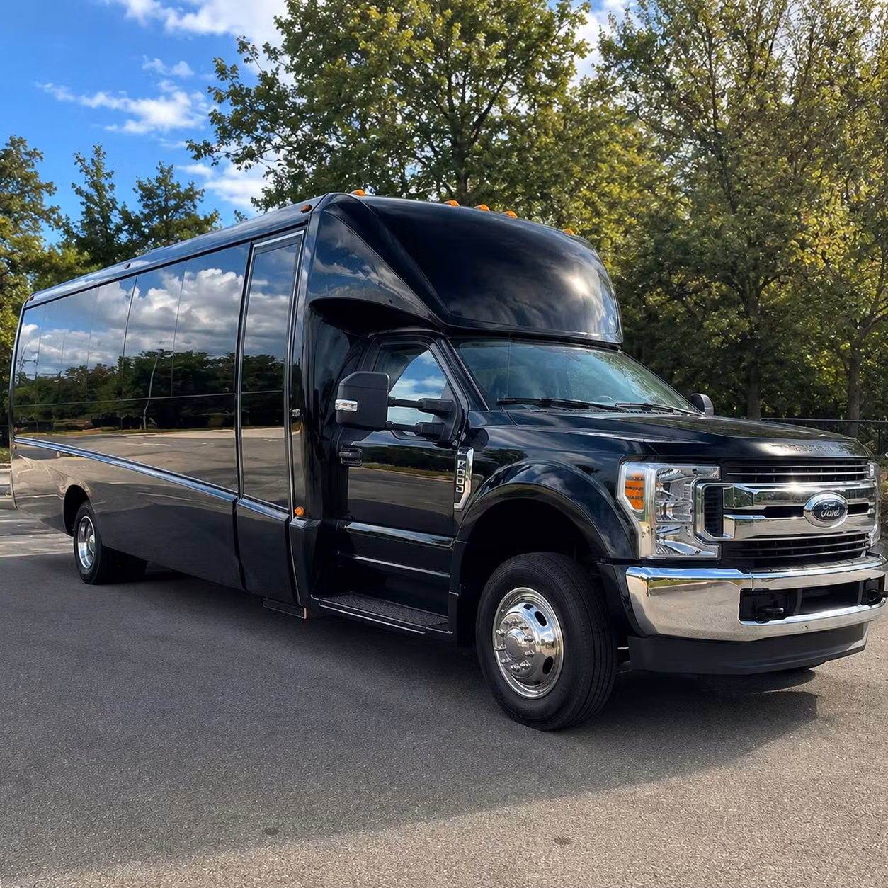 fayetteville bus rentals for school field trips